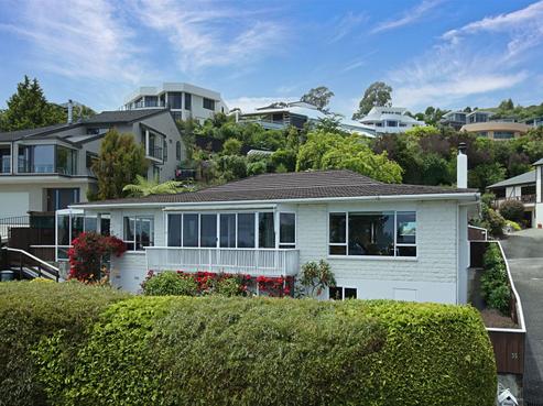 35 The Cliffs, Britannia Heights