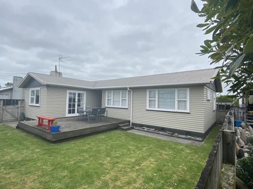41 Brookes Terrace, Waitara