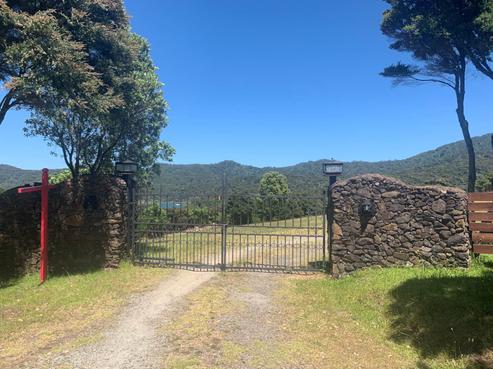6 Harpoon Hill, Great Barrier Island