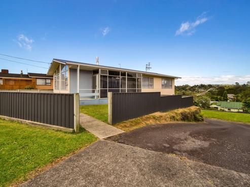 4 Cowling Road, Hurdon