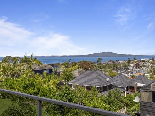 1/11 Seaview Road, Castor Bay