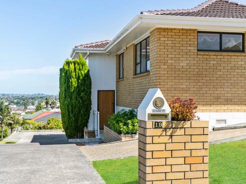19 Gwenand Place, Botany Downs