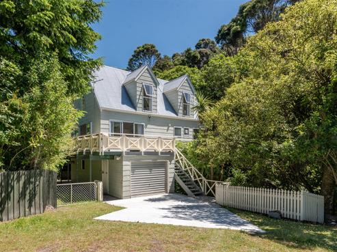 57 Tikao Bay Road, Wainui