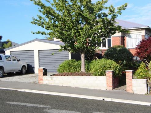 2 Avenue Road, West End