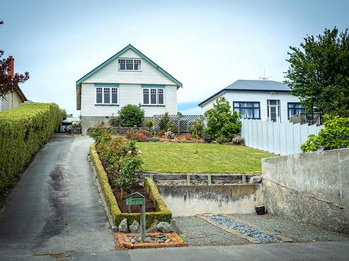 18 Clifton Terrace, West End