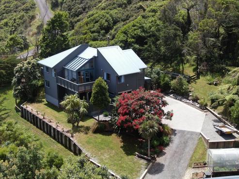 326 North Beach Road, Cobden