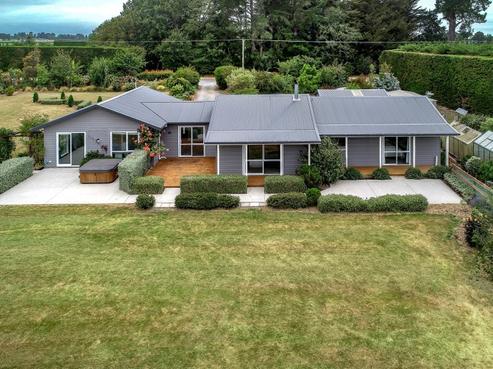 151 Greendale Road, Darfield