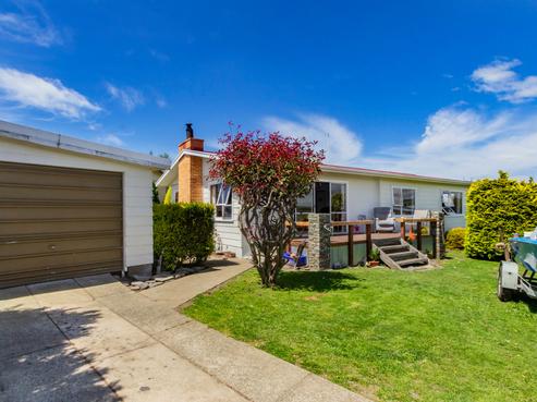 1 Parklane Place, Weston