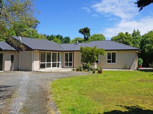 88 Ruru Avenue, Otatara