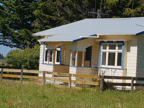 867 State Highway 1, Bulls