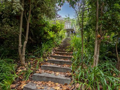 35 Florance Avenue, Russell