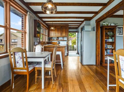 19 Macdonald Road, Glenview