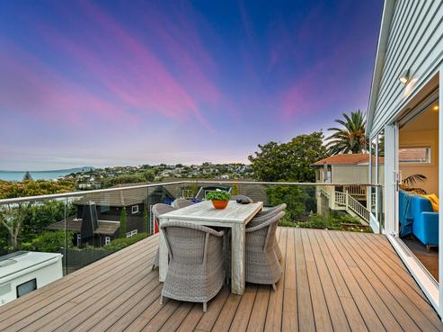6 Miri Road, Rothesay Bay