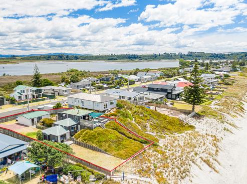 517 Pukehina Parade, Pukehina