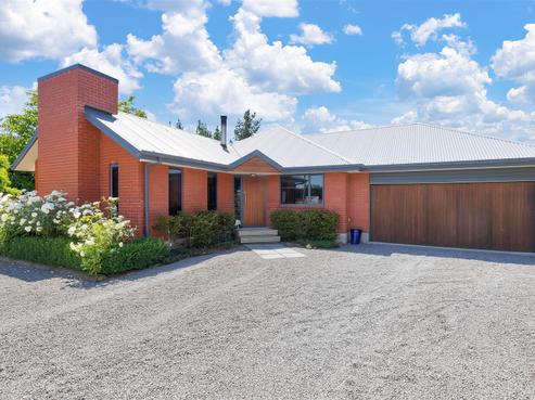 114 Patersons Road, Cust
