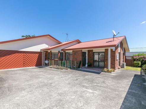33A Sandwich Road, Saint Andrews