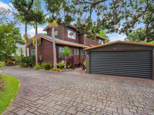 8 First View Avenue, Beachlands