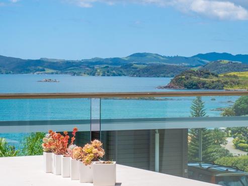 14/18 Dudley Crescent, Cable Bay