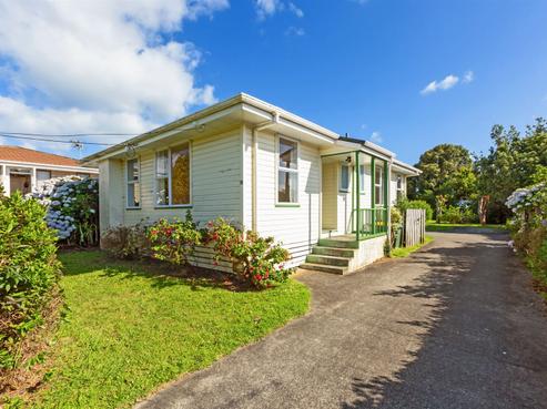 32 Whanga Crescent, Titahi Bay