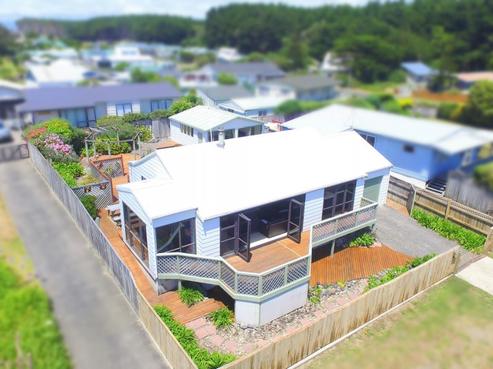 4 Rangitane Grove, Waitarere Beach