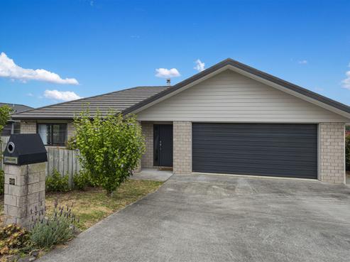 56 Pebble Beach Boulevard, Kamo