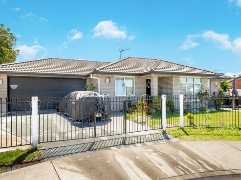 4 Southbrook Close, Deanwell