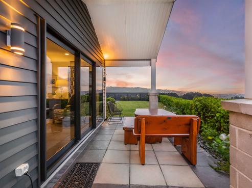 2 Manapouri Lane, Aotea