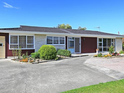 16 Oxford Street, Taradale