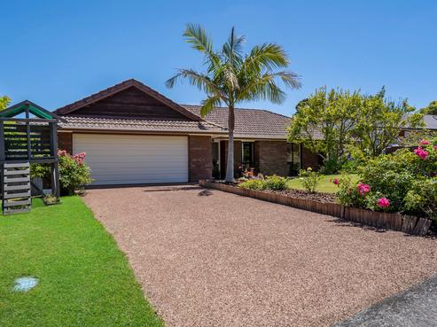 15 Meadowland Drive, Somerville