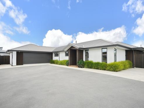31 Oaks Drive, Lincoln