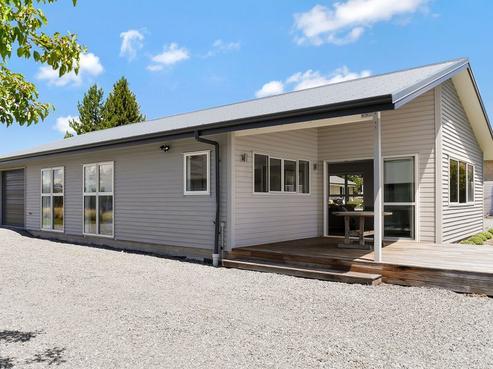 62 Rhoboro Road, Twizel