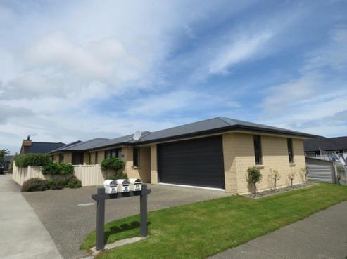 27 Perth Street, Windsor