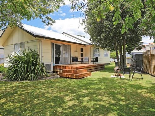 19 Gilmour Place, Taradale
