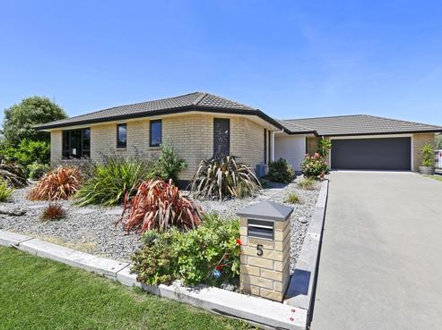 5 Pohutukawa Drive, Eskdale