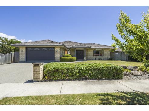14 Wanderers Avenue, Brightwater