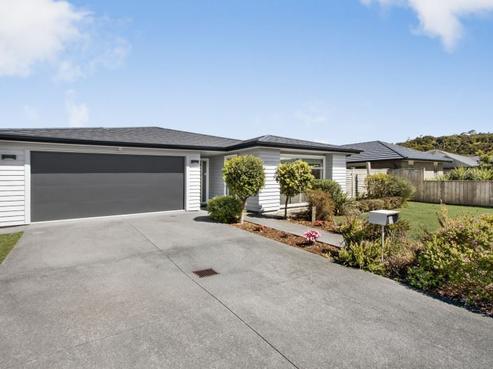 13 Larmer Drive, Kumeu