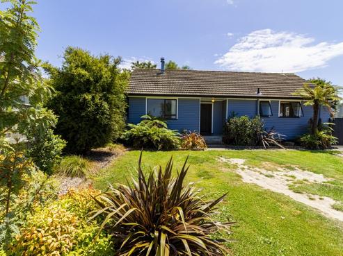 12 Bright Crescent, Maraenui