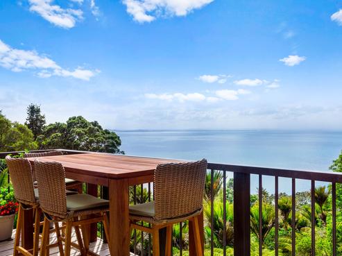 52 Kauri Point Road, Laingholm