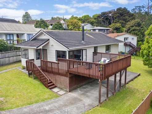 6 Thistledew Place, Bayview