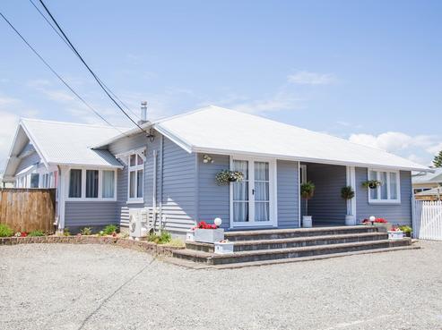 556A Queen Street East, Levin
