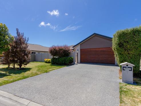 26 Pania Place, Poraiti