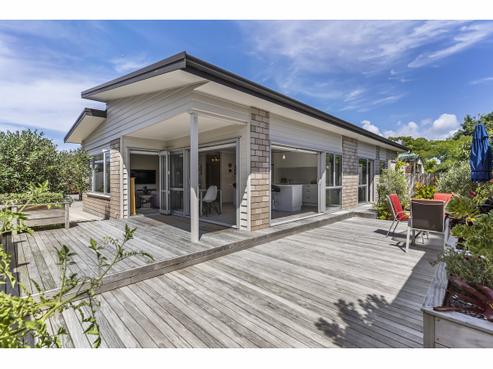 8A Hatton Road, Orewa