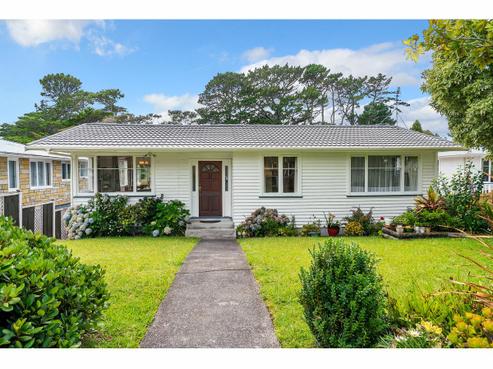 24 Rangitiki Crescent, Lynfield