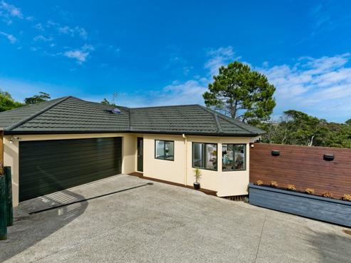 2/131 Browns Bay Road, Browns Bay