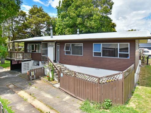 72 Lawrence Crescent, Hillpark