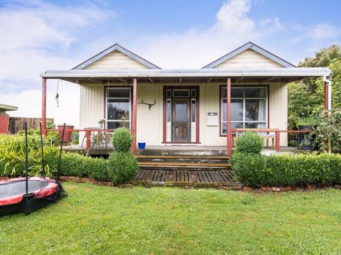 114 Kairau Road East, Waitara