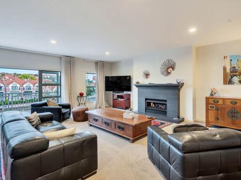 85 Waterside Crescent, Gulf Harbour