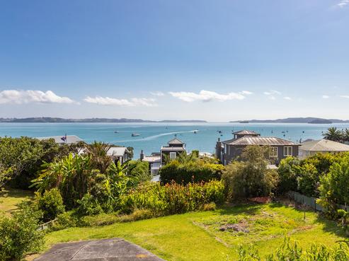 12 Deerness Crescent, Algies Bay