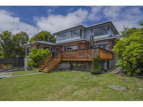 11 Lysaght Street, Highfield