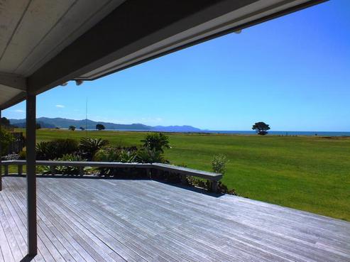122 Puka Crescent, Matarangi